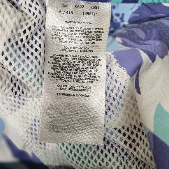 Women's Columbia Shorts - Picture 8 of 8